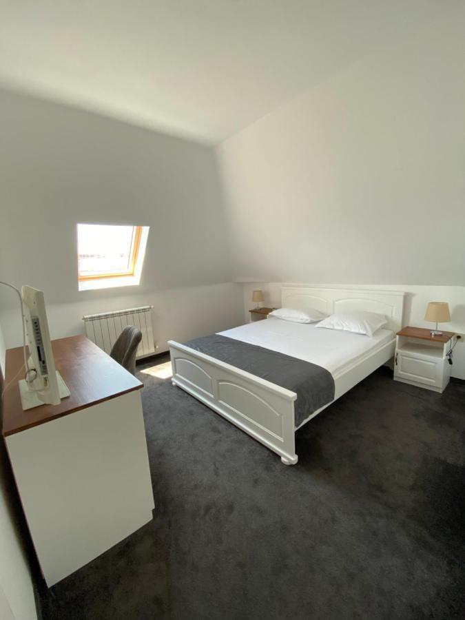Villa Aqua Family Hotel Burgas ภายนอก รูปภาพ